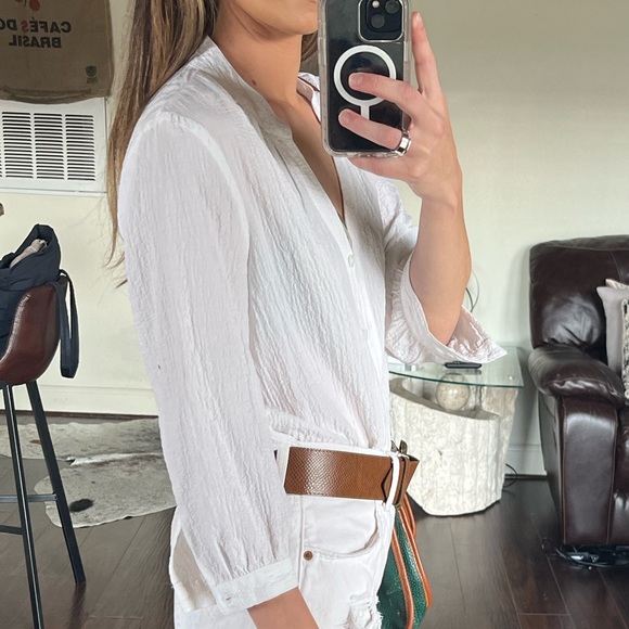 Textured Basic Blouse - Picture 2 of 5